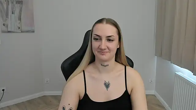 Chat soba uživo modela AlexaTease