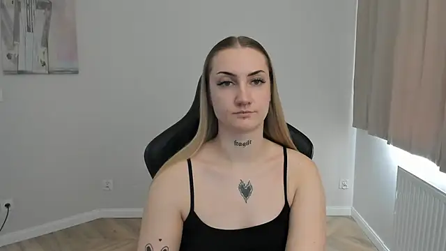 AlexaTease Live Chatrum