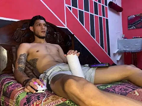 tanned_boy লাইভ সেক্স ক্যাম শো