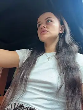 AngelinaTeller's Live Chat Room