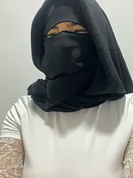 Hijabi_HotGirls Adlı Modelin Canlı Sohbet Odası