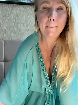 EmmaInLove23n Live chat-huone