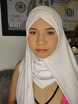 hanaa_18 чат на живо