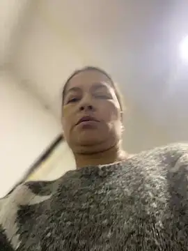 Jlo_69's Live Chat Room