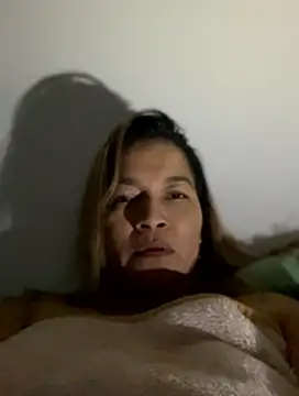 Jlo_69 Adlı Modelin Canlı Sohbet Odası