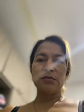 Jlo_69's Live Chat Room