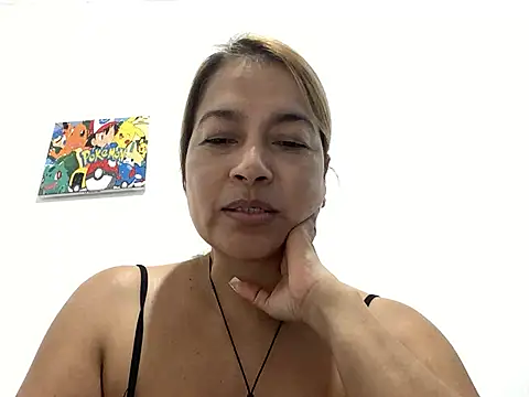 Jlo_69 Adlı Modelin Canlı Sohbet Odası