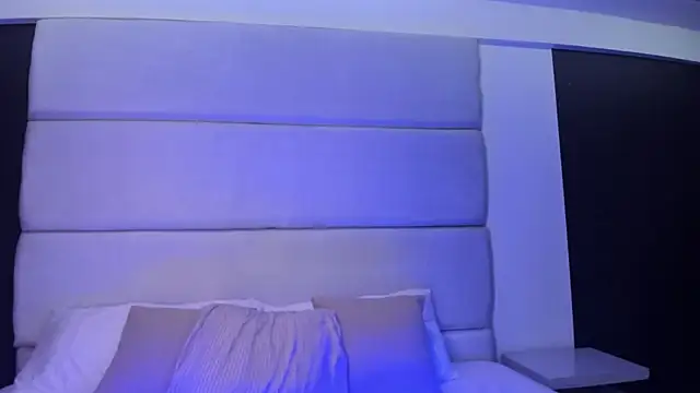 Amareto_ Adlı Modelin Canlı Sohbet Odası