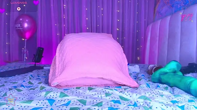 Chat soba uživo modela star_hanks