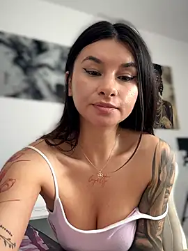 غرفة دردشة DramaQueen__ المباشرة