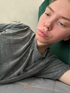 Sala de chat en directo de Lisaaa_Alisa