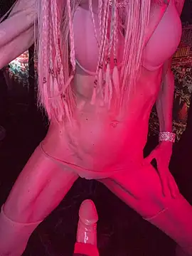 1NikiVegas Live Chatraum