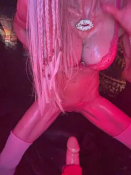 1NikiVegas Live Chatraum
