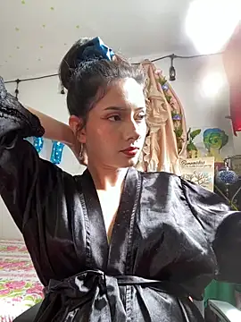 LiliJones_'s Live Chat Room