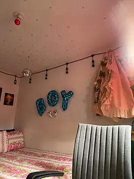 LiliJones_ Adlı Modelin Canlı Sohbet Odası