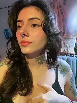 LiliJones_ Adlı Modelin Canlı Sohbet Odası