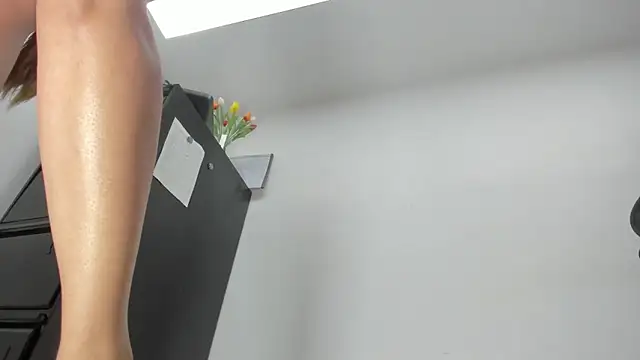 Luna_Dumont Adlı Modelin Canlı Sohbet Odası