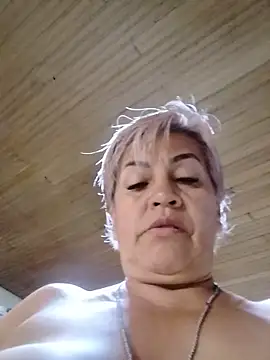 Živá chatovací místnost DirtyBIianca