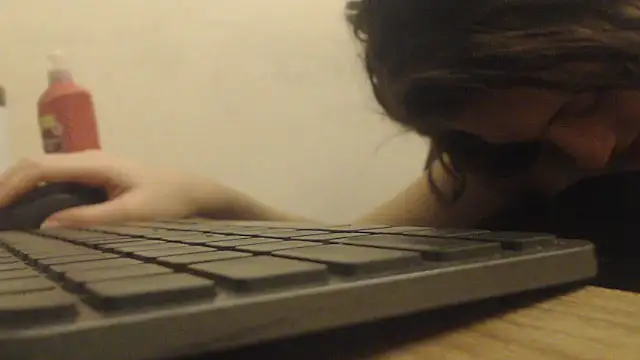 24k_ Cameră chat live