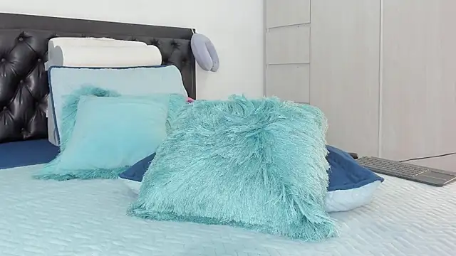 חדר צ'אט בשידור חי של kayleeScott