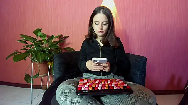غرفة دردشة kassandra_james المباشرة