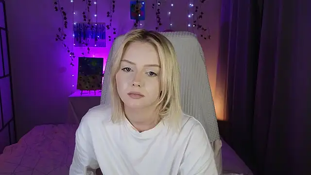 ImBonBon's Live Chat Room