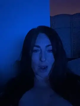 kiki_xo's Live Chat Room