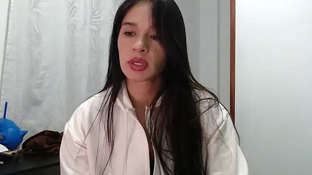 غرفة دردشة Ann_y المباشرة