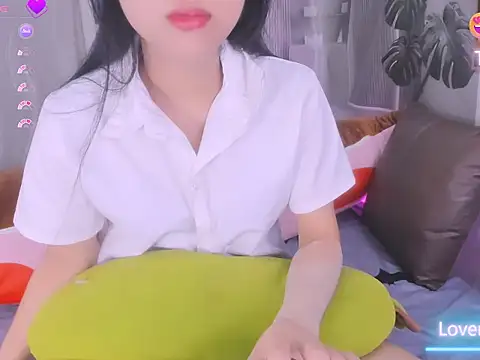julialy_ – live chatrum