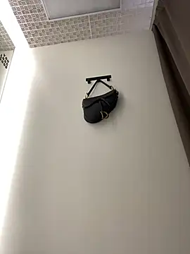 Deonta_ Adlı Modelin Canlı Sohbet Odası