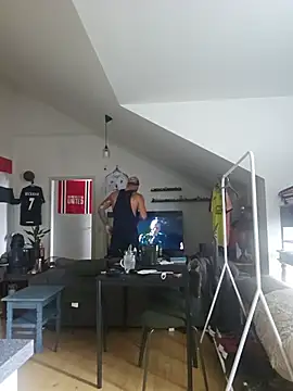 eltoulou's Live Sex Cam Show