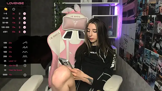 Chat soba uživo modela Polly__Hill