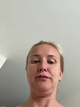 Sala de chat ao vivo de DianaNatur