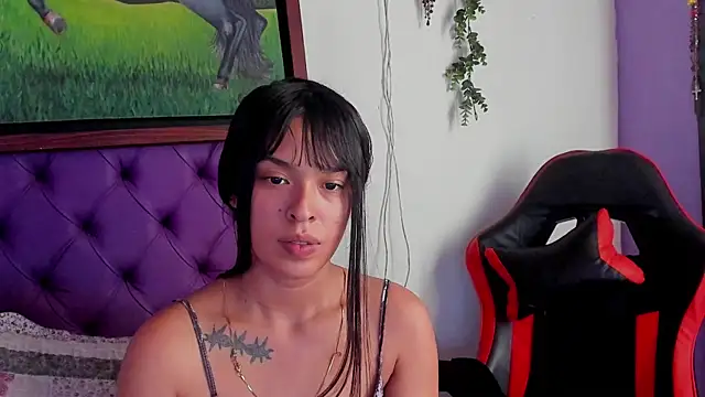 חדר צ'אט בשידור חי של Cloeandtyfanny