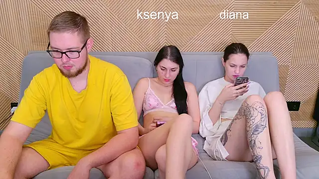 חדר צ'אט בשידור חי של Ksenny