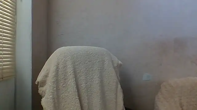 Cassie_Stefana's Live Chat Room
