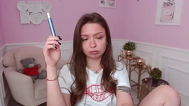 LucySkilar чат на живо