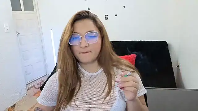 _sweetcarla's Live Chat Room