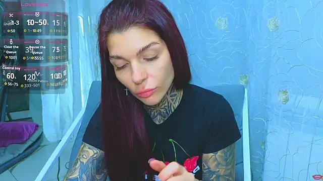 חדר צ'אט בשידור חי של tattooedBabyy