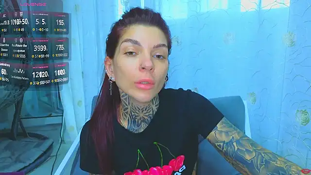 Phòng Chat Trực Tiếp tattooedBabyy