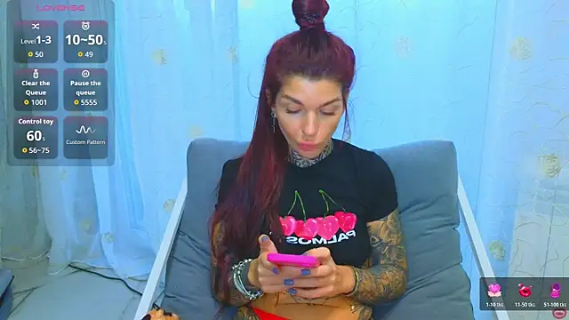 tattooedBabyy Adlı Modelin Canlı Sohbet Odası