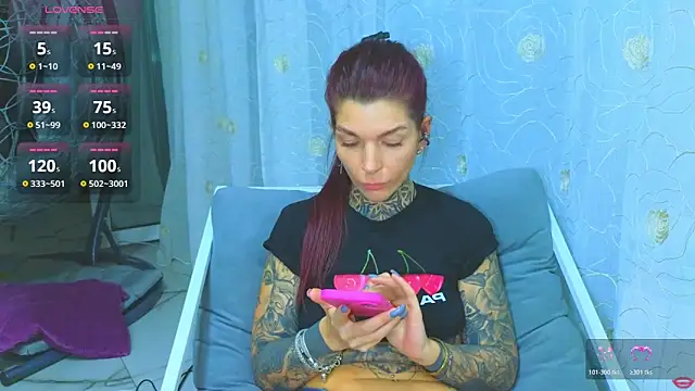 tattooedBabyy Cameră chat live