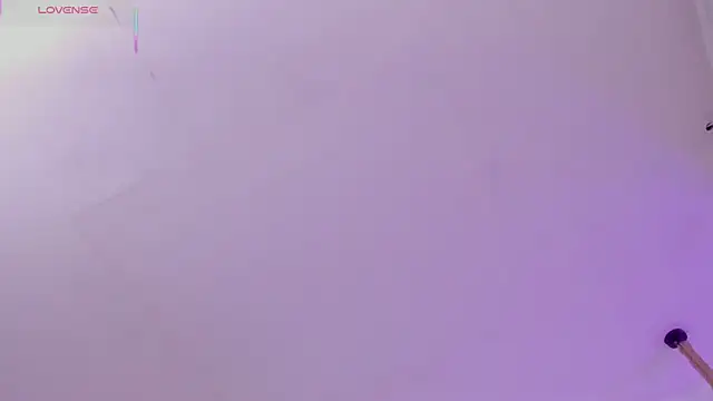 חדר צ'אט בשידור חי של Oriana_Guzman