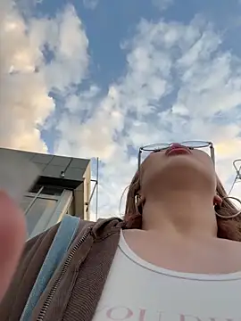 חדר צ'אט בשידור חי של Aiko_Yumi