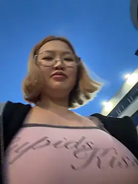 Živá chatovací místnost Aiko_Yumi
