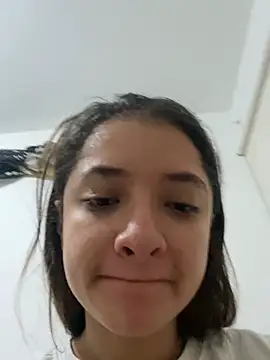 Alicia_ALICIA – live chatrum