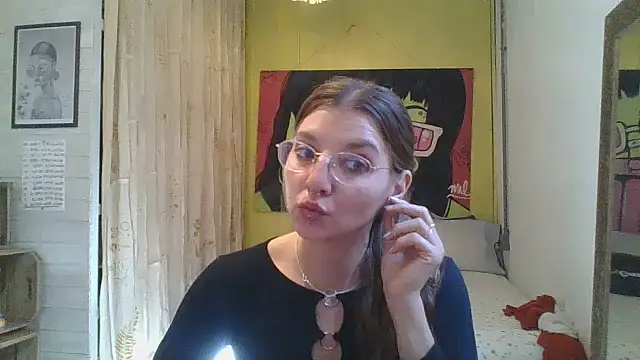 SweetyBabyDemon Adlı Modelin Canlı Sohbet Odası