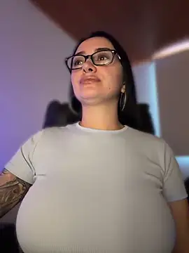 preetypeach Live Chatraum