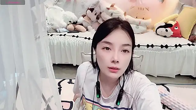 AKiKi711 – live chatrum