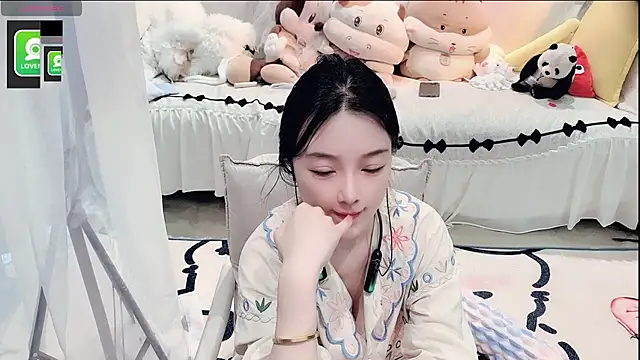 AKiKi711 – live chatrum